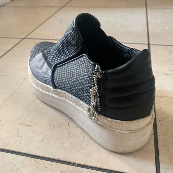 WISHBONE Women’s Black and White Sneakers - Picture 4 of 4